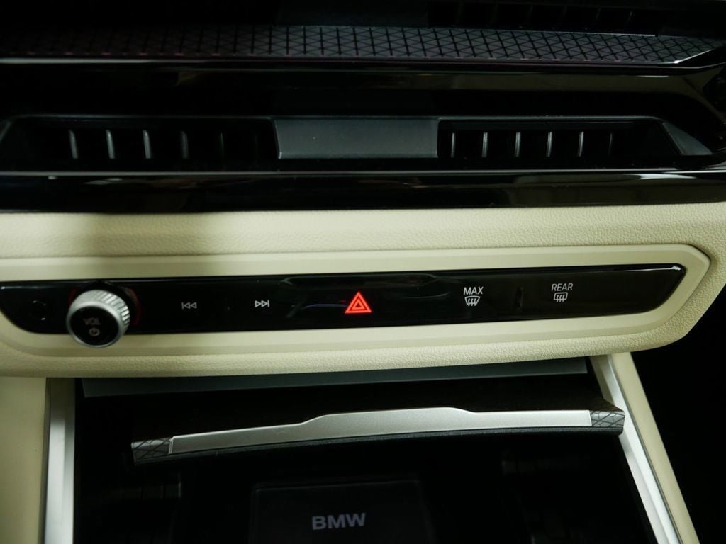 Thumbnail: 2025 BMW 3 Series - 47