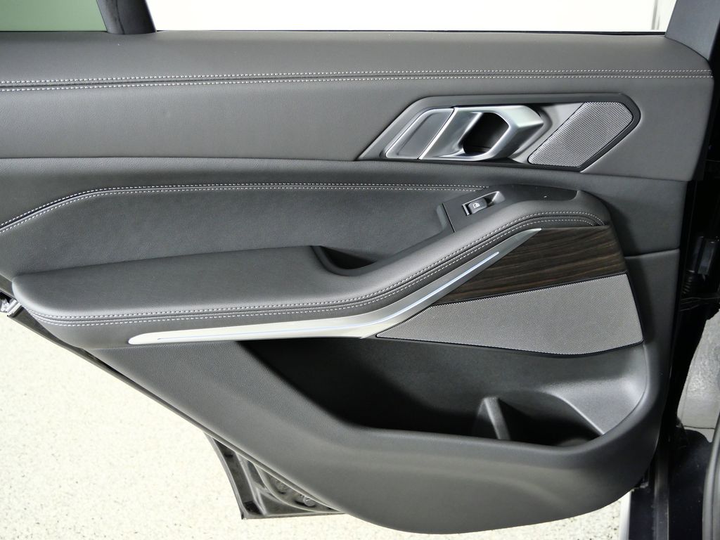 Thumbnail: 2026 BMW X5 - 31