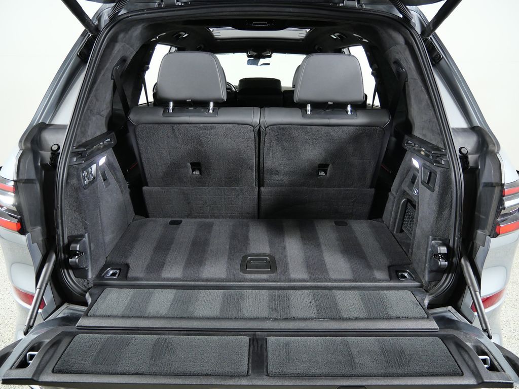 Thumbnail: 2024 BMW X7 - 35