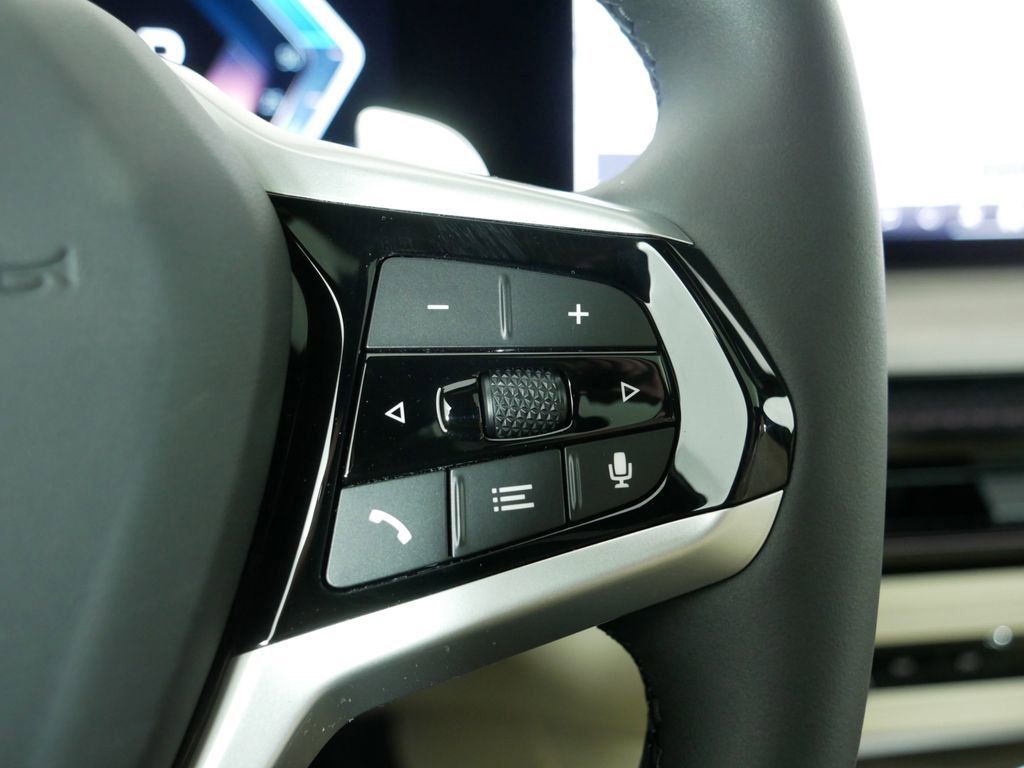 Thumbnail: 2025 BMW 3 Series - 39