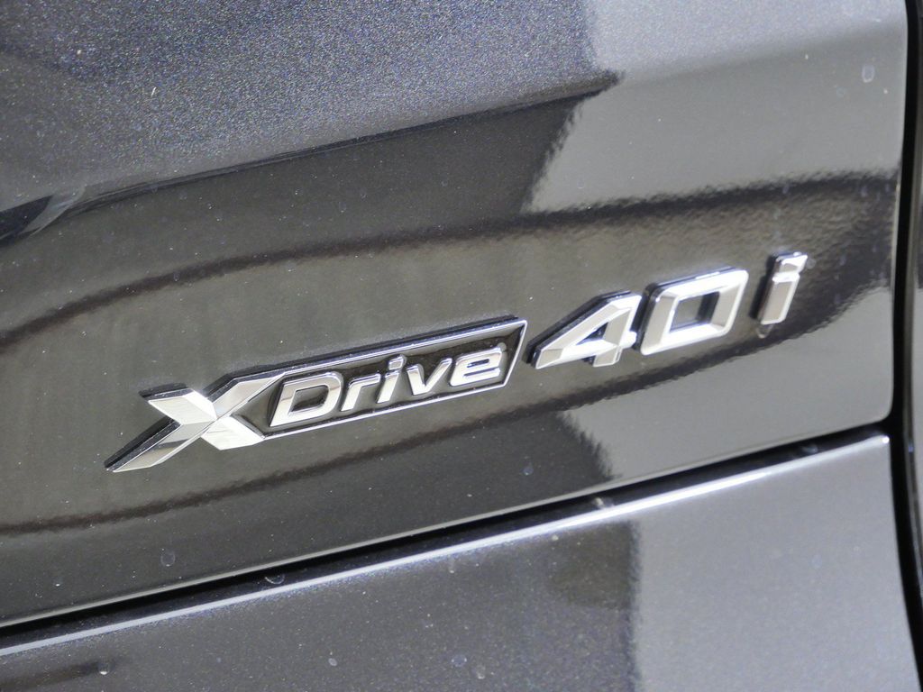 Thumbnail: 2026 BMW X5 - 12