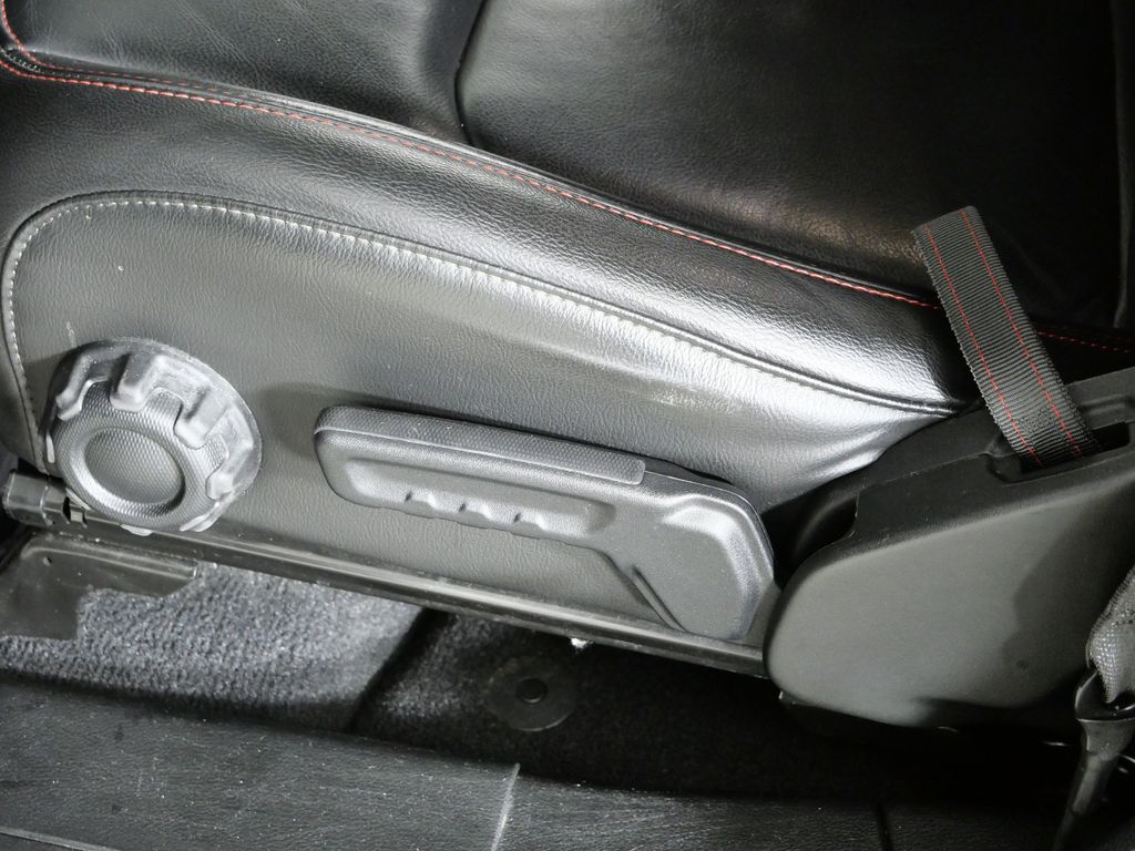 Thumbnail: 2023 Jeep Wrangler - 37