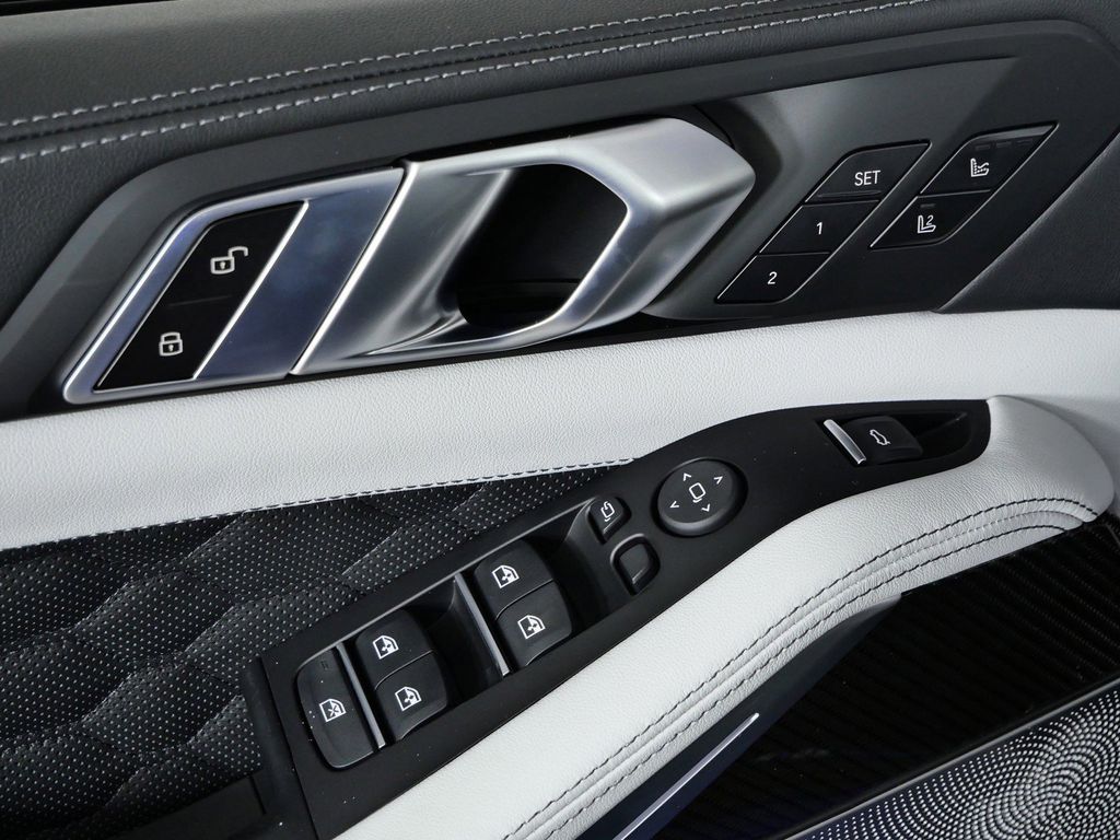 Thumbnail: 2026 BMW X5 - 37