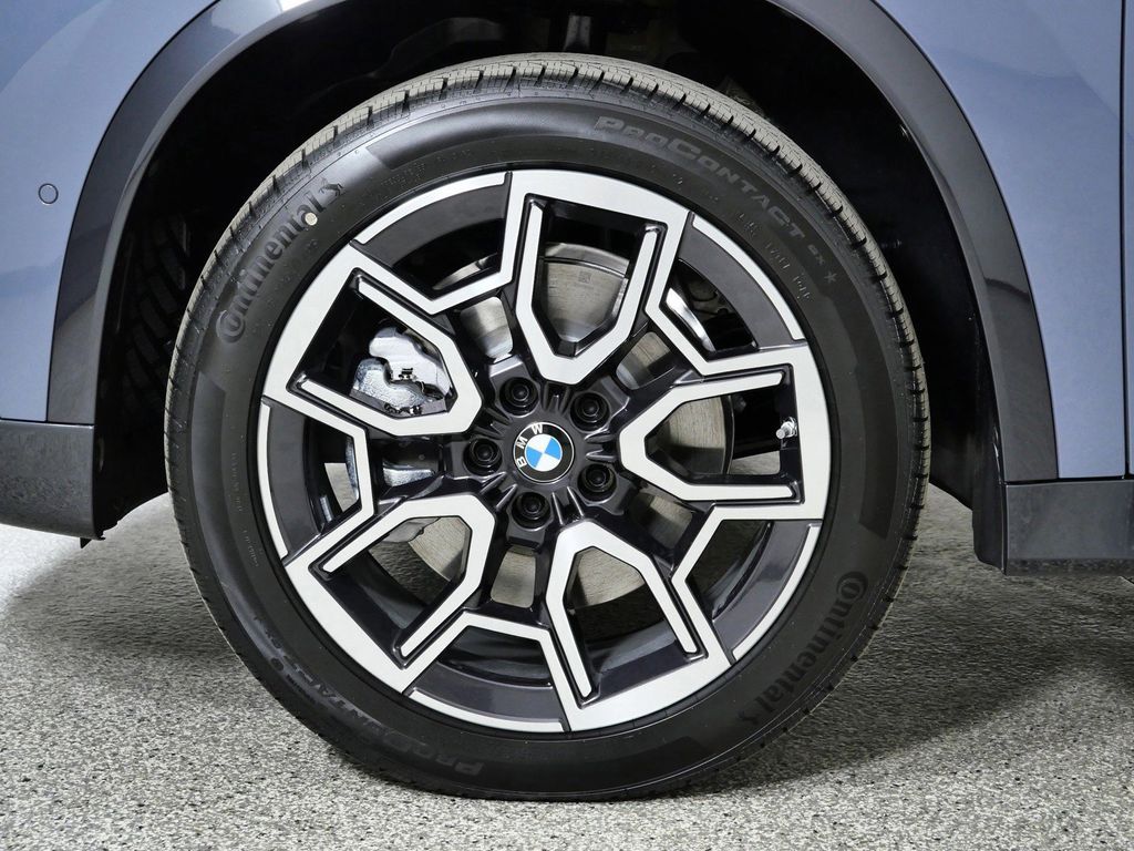 Thumbnail: 2026 BMW X1 - 18