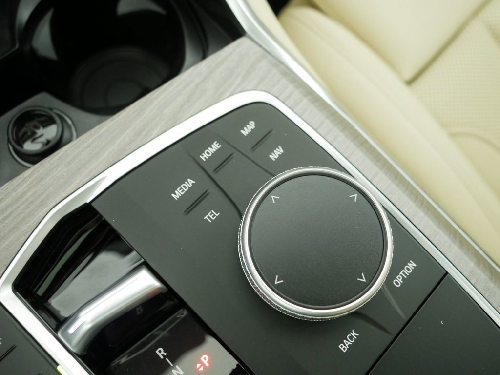 Thumbnail: 2025 BMW 3 Series - 51