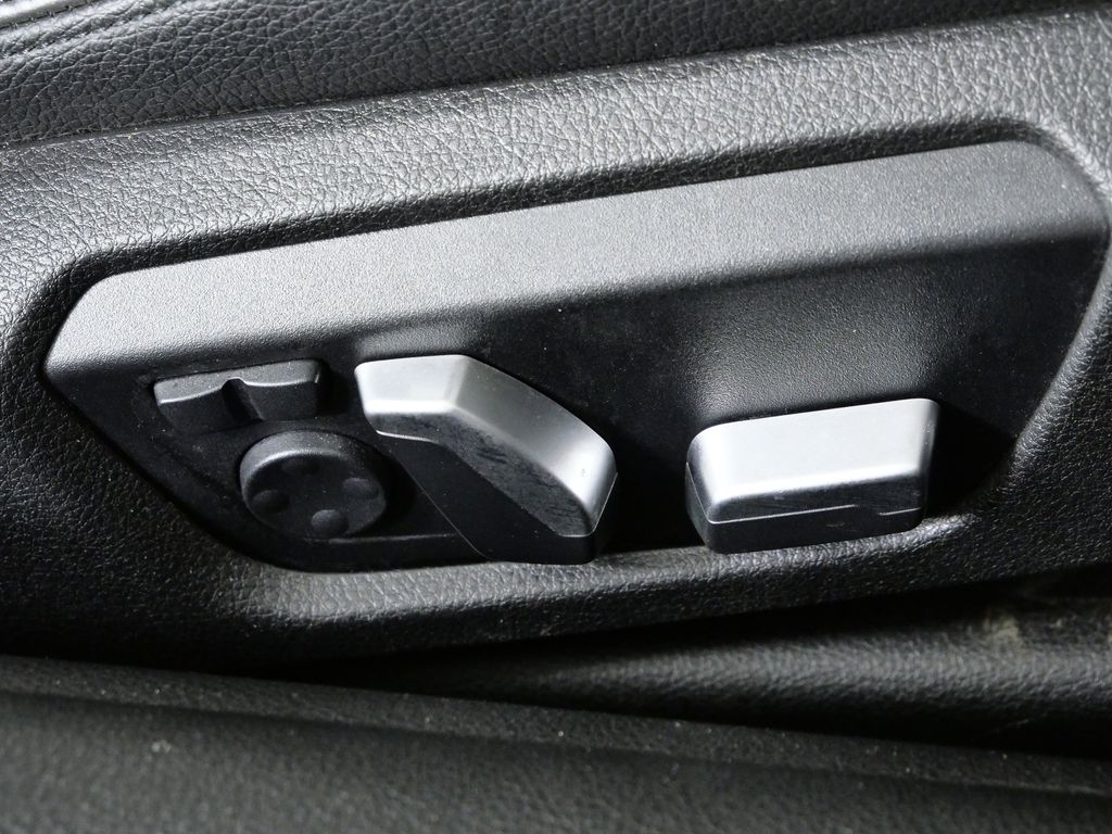 Thumbnail: 2017 BMW 4 Series - 23