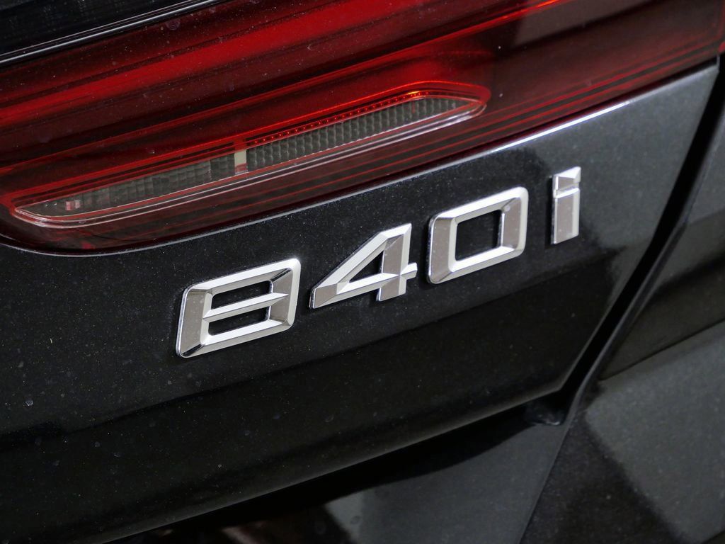 Thumbnail: 2026 BMW 8 Series - 13