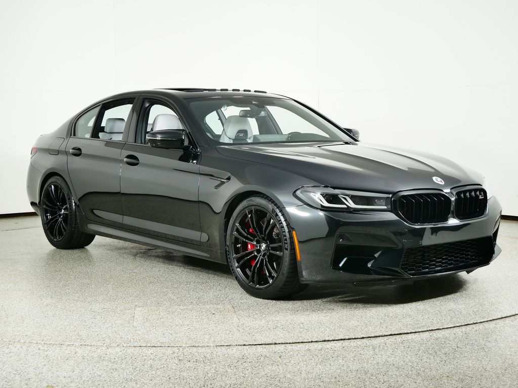 Thumbnail: 2023 BMW M5 - 3