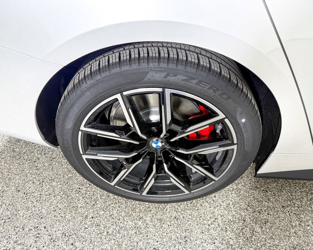 Thumbnail: 2025 BMW i4 - 21