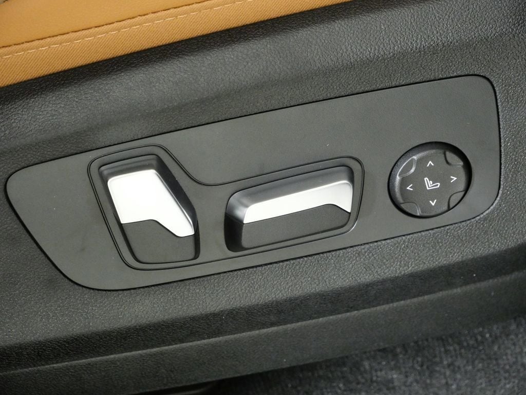 Thumbnail: 2026 BMW X5 - 24