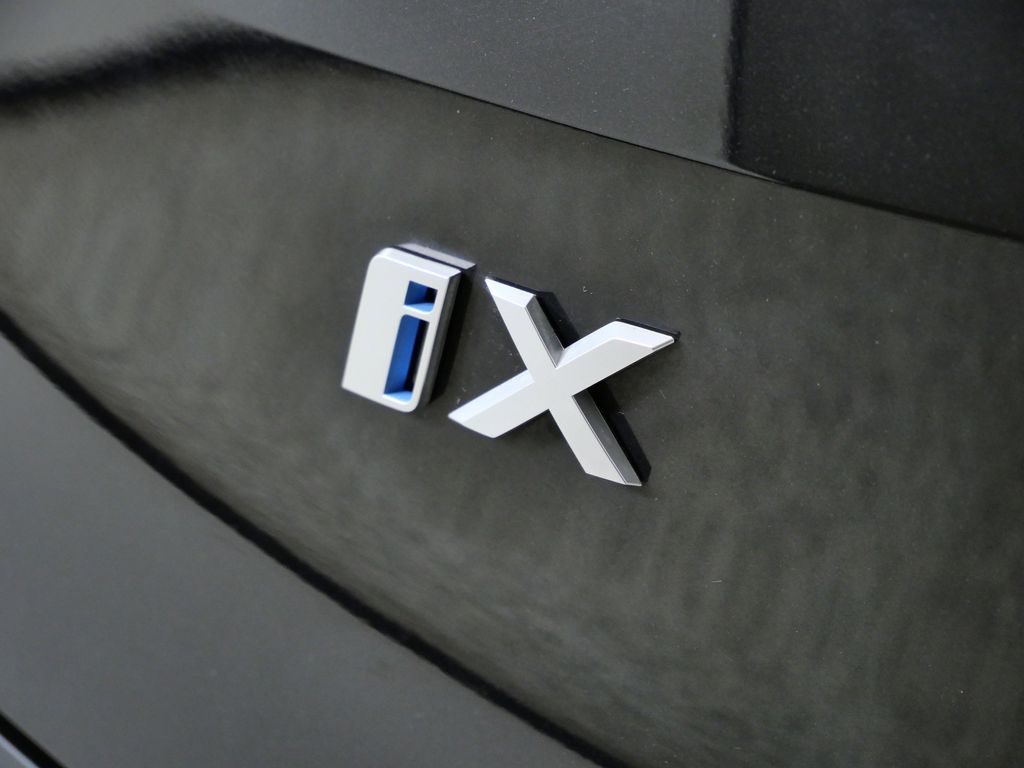 Thumbnail: 2023 BMW iX - 16