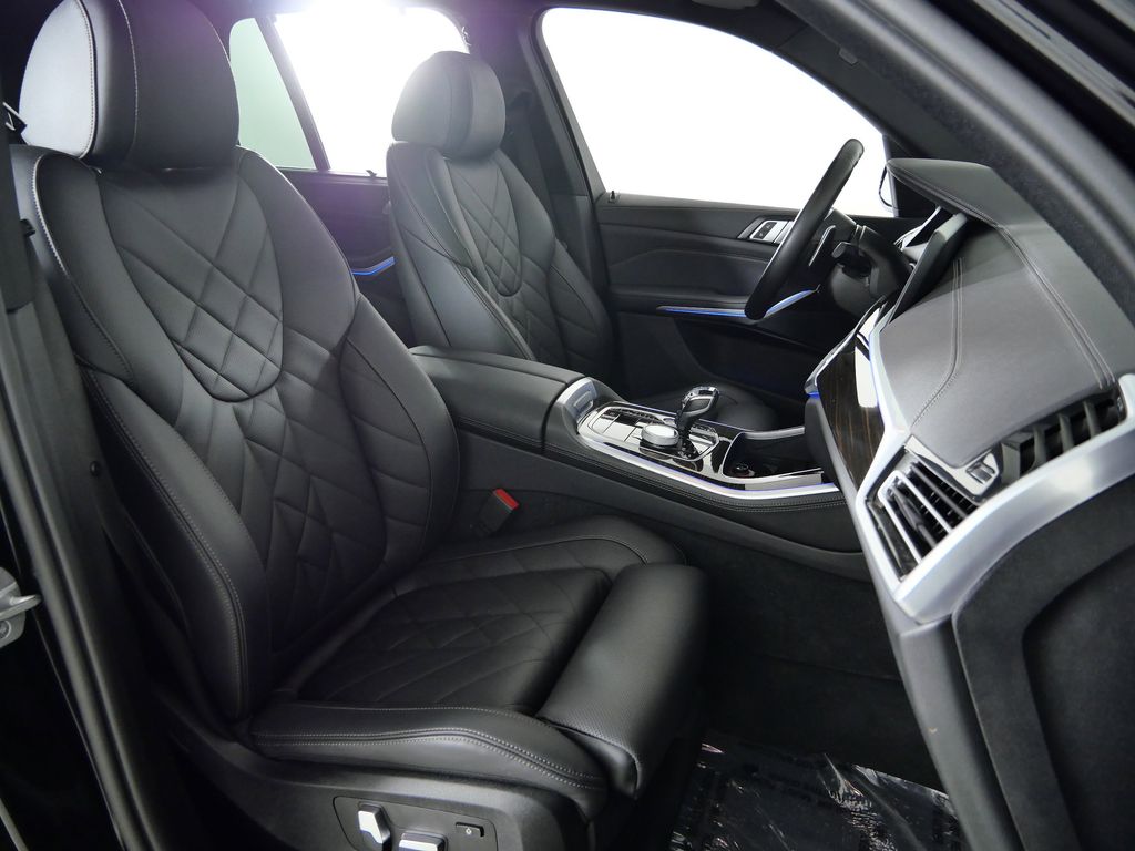 Thumbnail: 2023 BMW X5 - 26