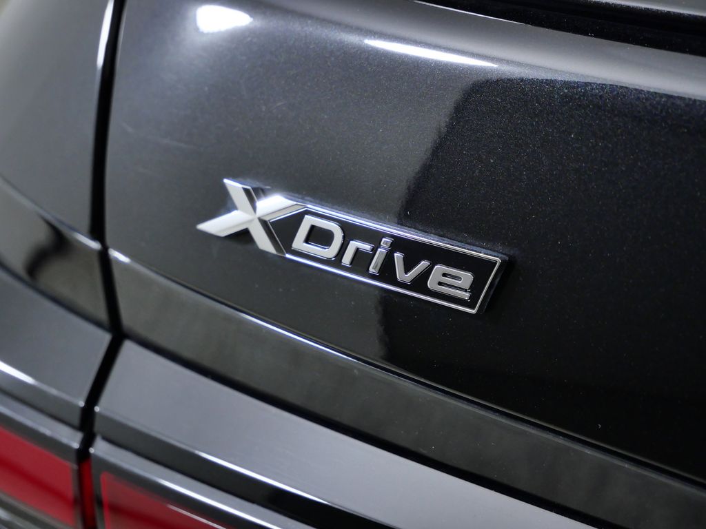 Thumbnail: 2023 BMW 7 Series - 16