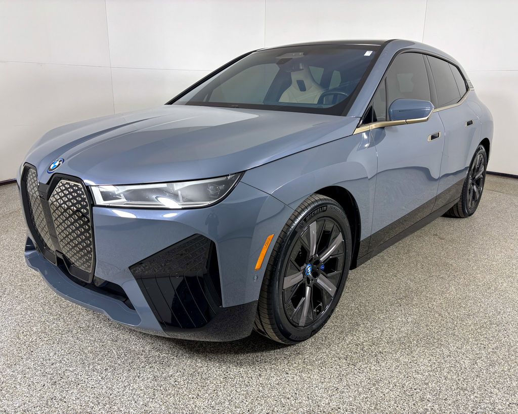 Thumbnail: 2023 BMW iX - 5