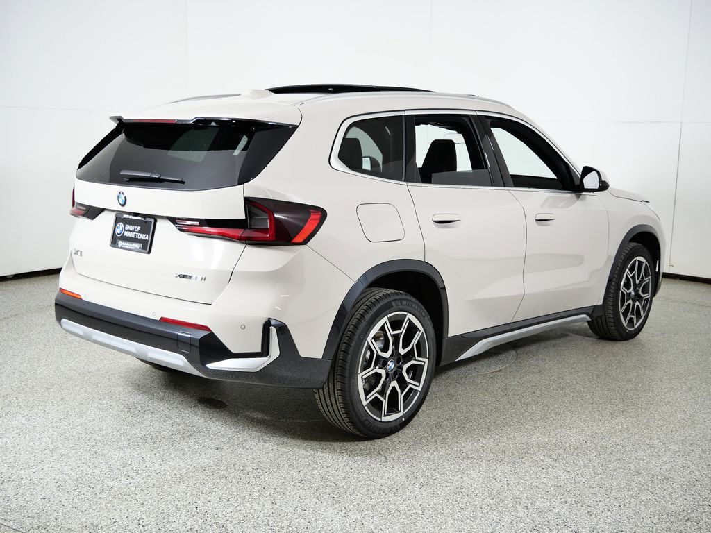 Thumbnail: 2026 BMW X1 - 9