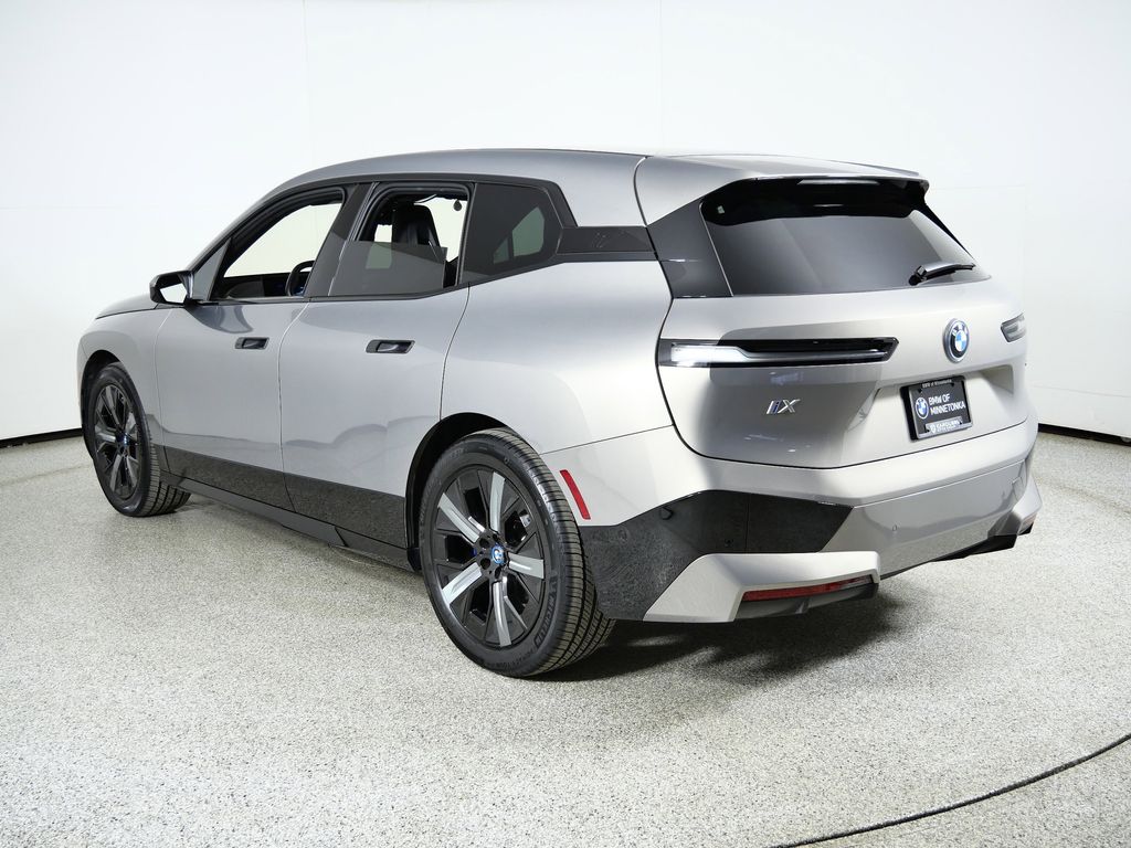 Thumbnail: 2023 BMW iX - 17