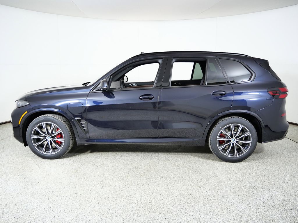 Thumbnail: 2026 BMW X5 - 15