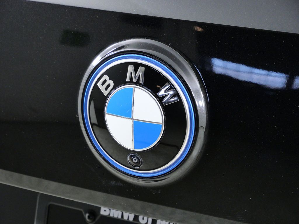 Thumbnail: 2025 BMW iX - 14
