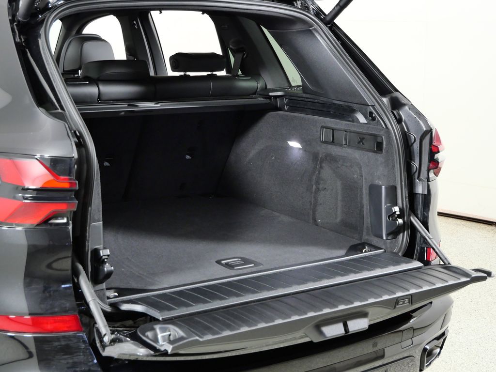 Thumbnail: 2026 BMW X5 - 29