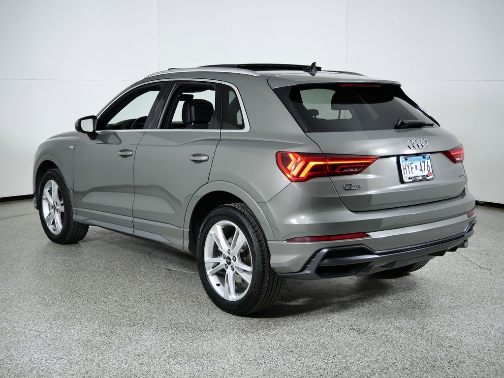 Thumbnail: 2022 Audi Q3 - 15