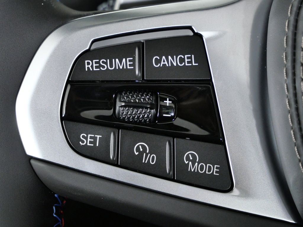 Thumbnail: 2026 BMW X7 - 41