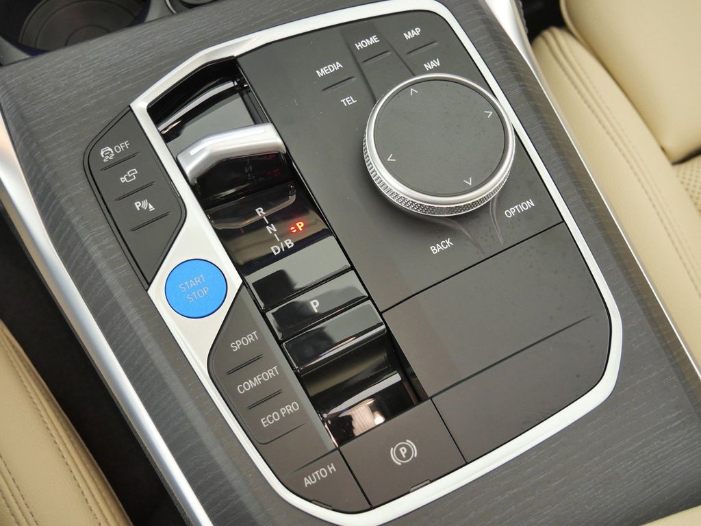 Thumbnail: 2026 BMW i4 - 47