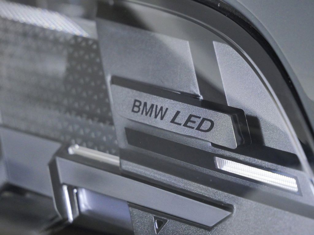 Thumbnail: 2026 BMW X5 - 4