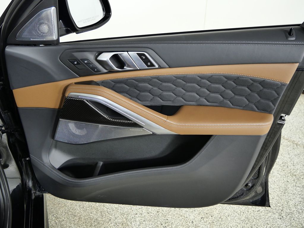 Thumbnail: 2023 BMW X6 - 19