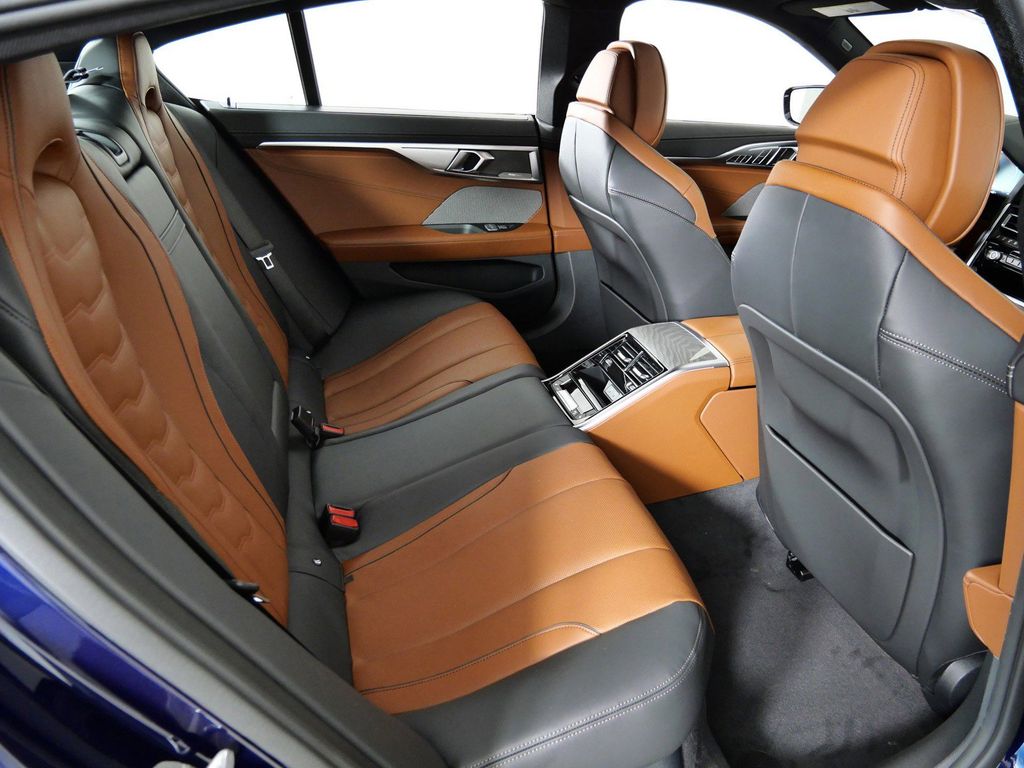 Thumbnail: 2026 BMW 8 Series - 25