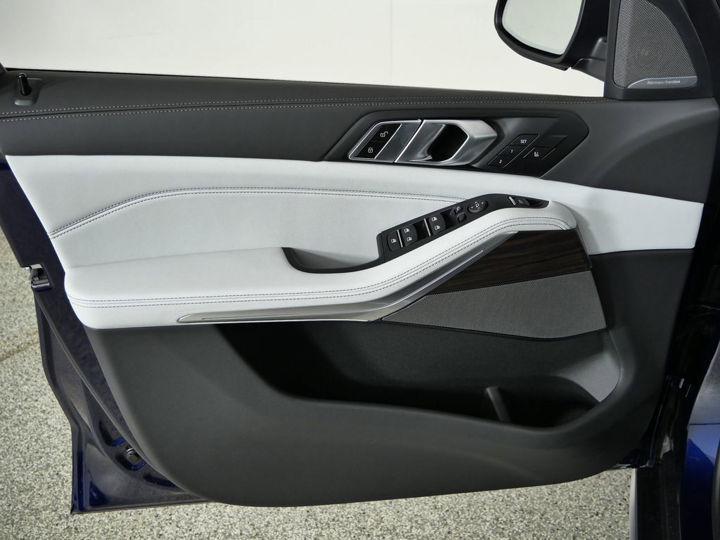 Thumbnail: 2026 BMW X5 - 36