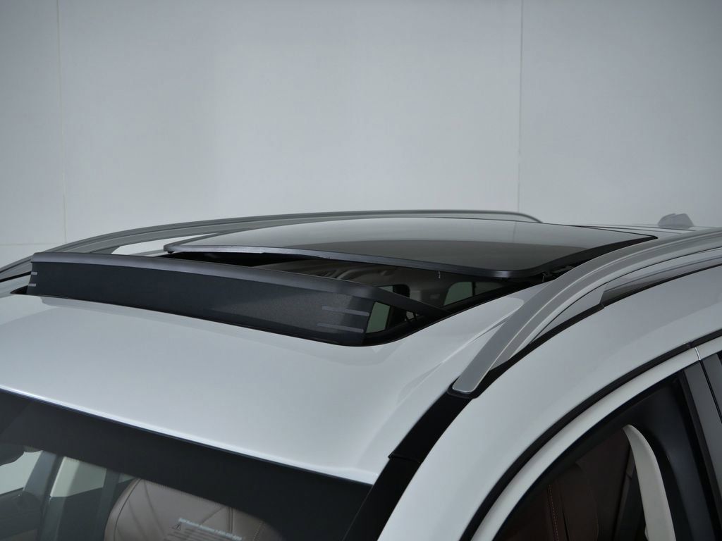 Thumbnail: 2026 BMW X7 - 20