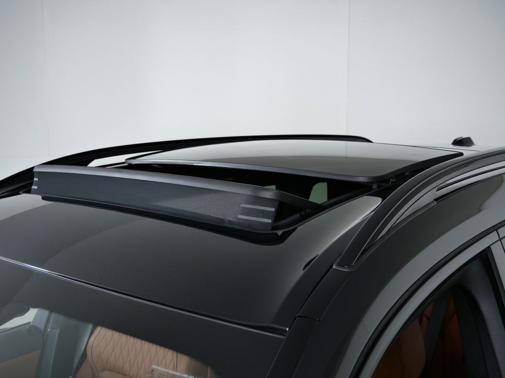 Thumbnail: 2026 BMW X7 - 18