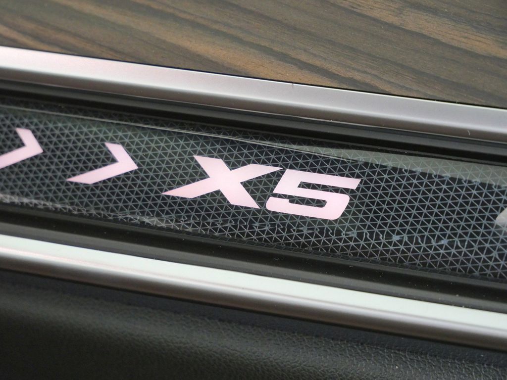 Thumbnail: 2026 BMW X5 - 24