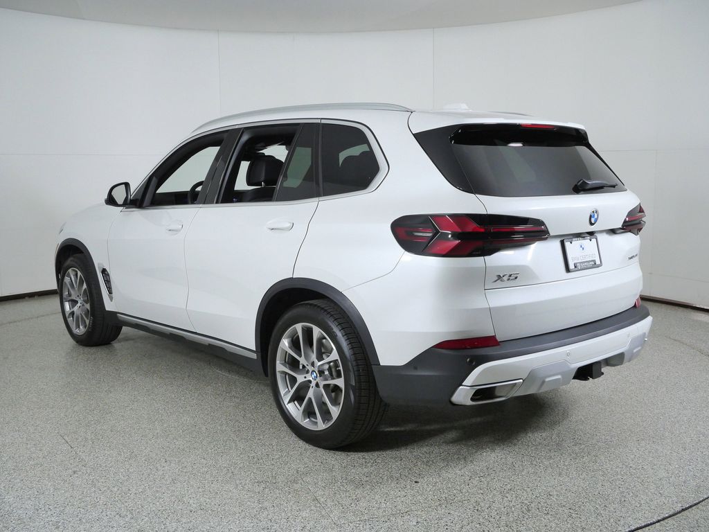 Thumbnail: 2026 BMW X5 - 14