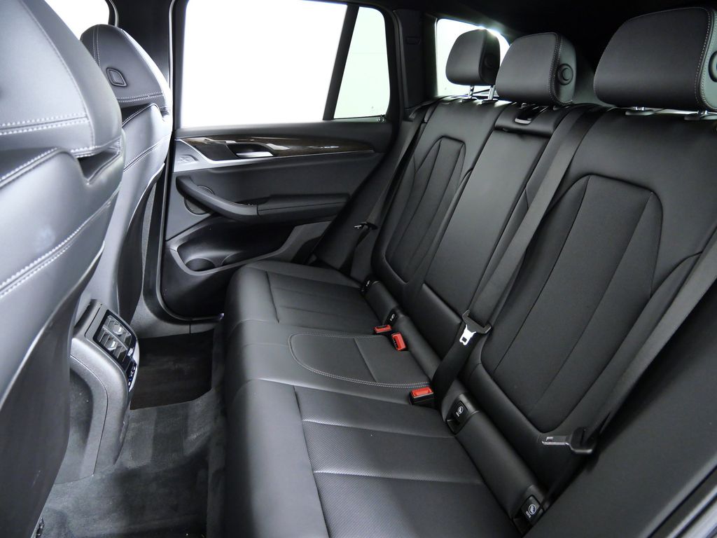 Thumbnail: 2022 BMW X3 - 31