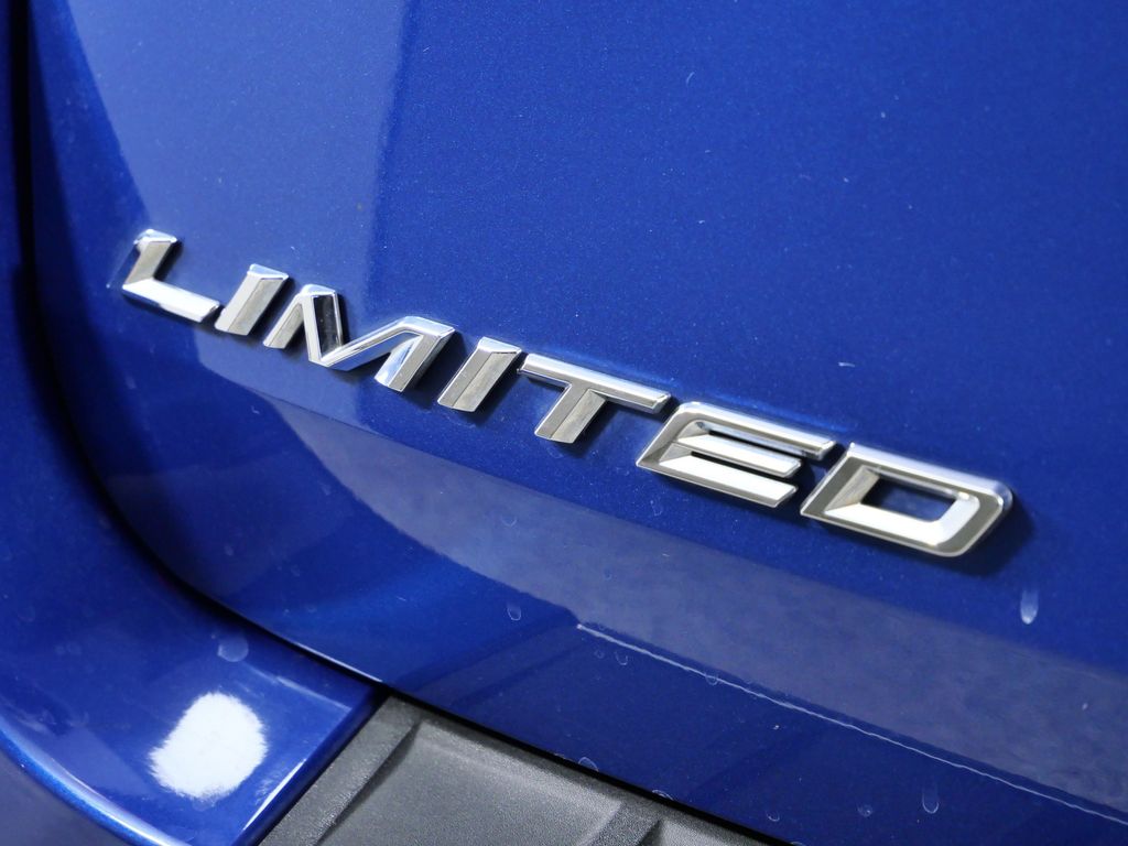 Thumbnail: 2020 Ford Explorer - 15