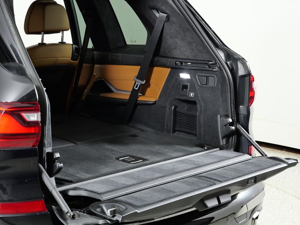 Thumbnail: 2020 BMW X7 - 29