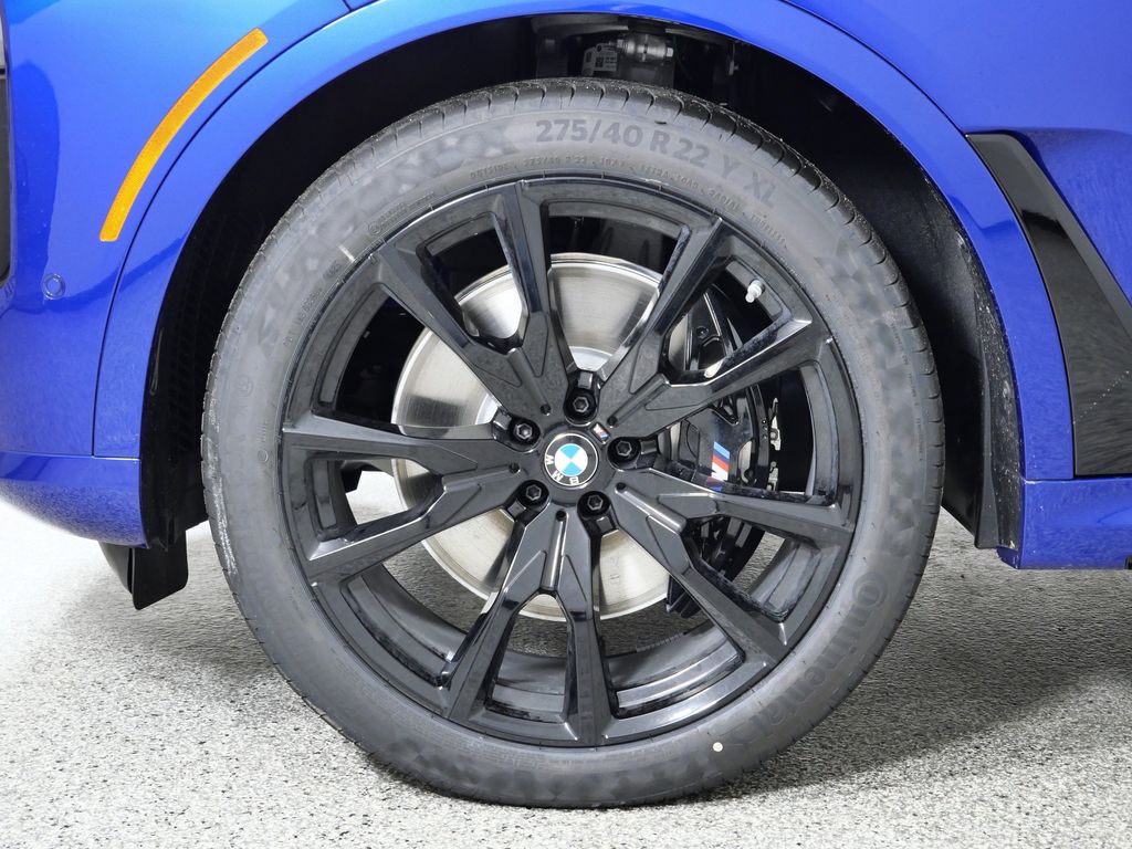Thumbnail: 2026 BMW X7 - 17