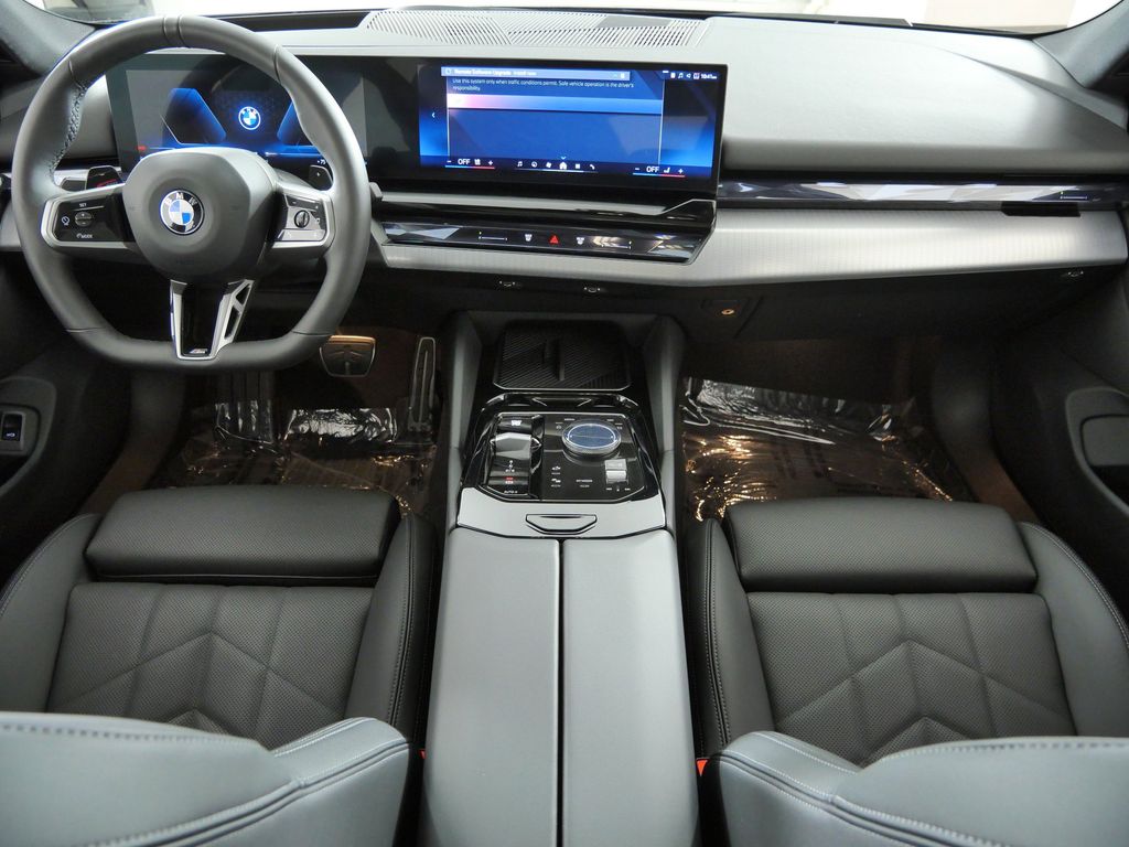 Thumbnail: 2026 BMW 5 Series - 5