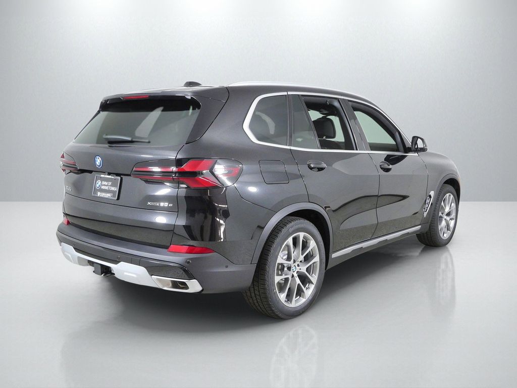 Thumbnail: 2026 BMW X5 - 9