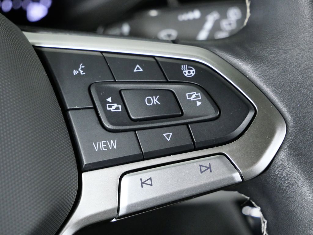 Thumbnail: 2024 Volkswagen Taos - 39