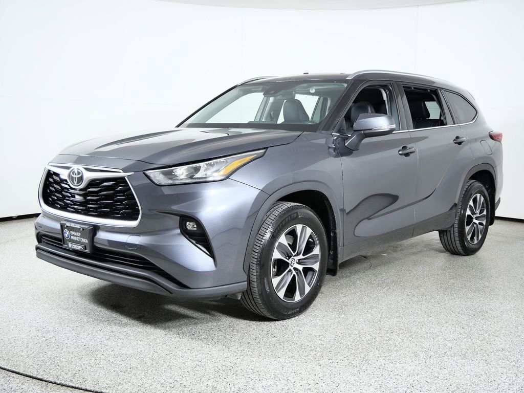 Thumbnail: 2020 Toyota Highlander - 1