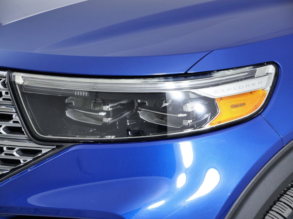 Thumbnail: 2020 Ford Explorer - 4