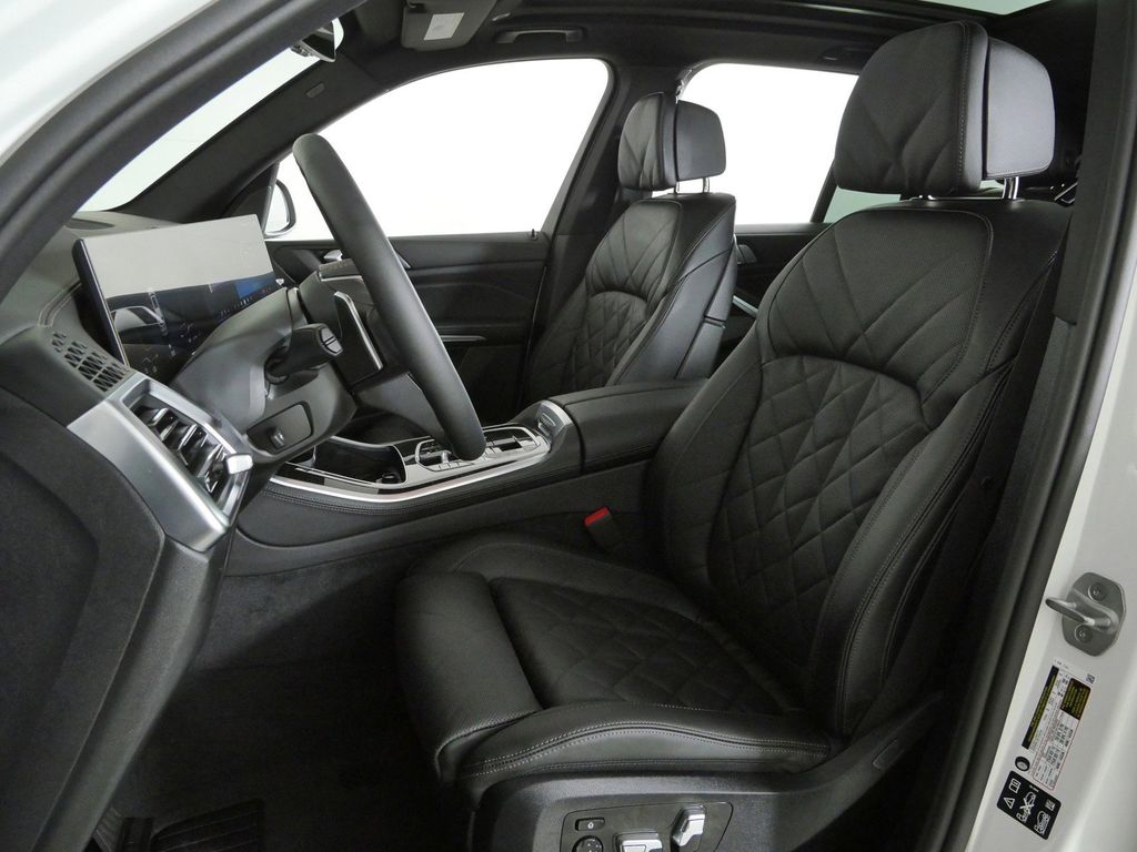 Thumbnail: 2026 BMW X5 - 36