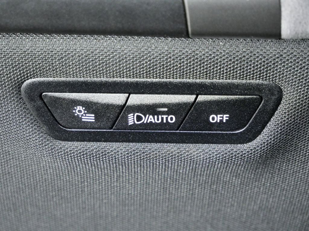 Thumbnail: 2026 BMW iX - 39