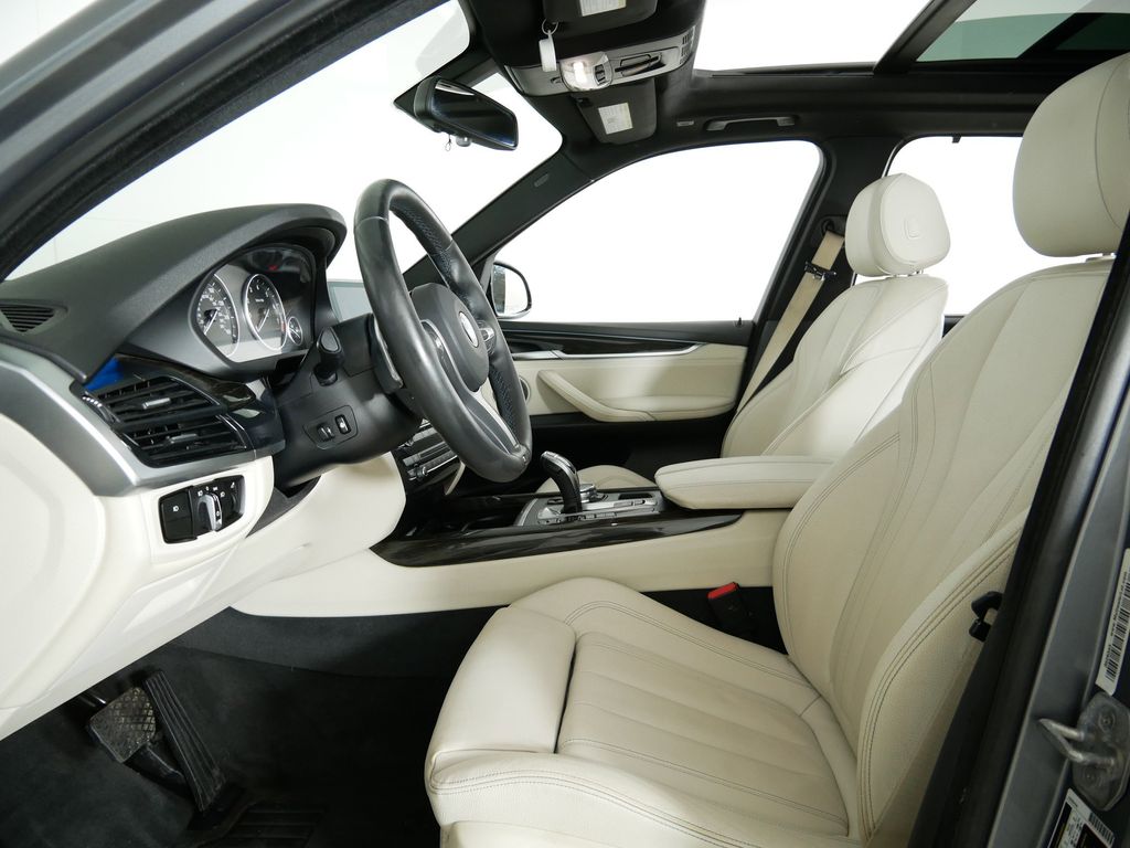2016 BMW X5 xDrive35i 32