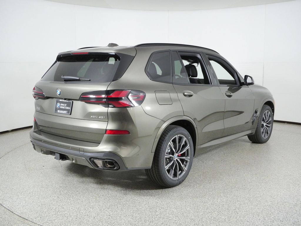 Thumbnail: 2026 BMW X5 - 9