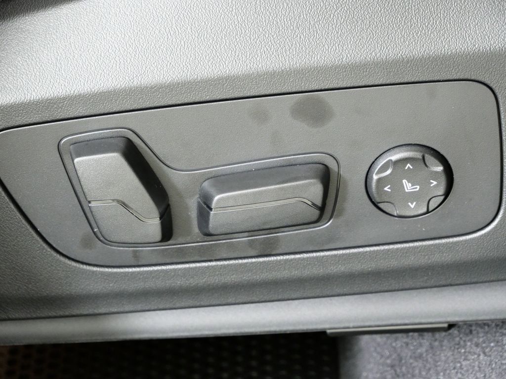 Thumbnail: 2026 BMW X1 - 24