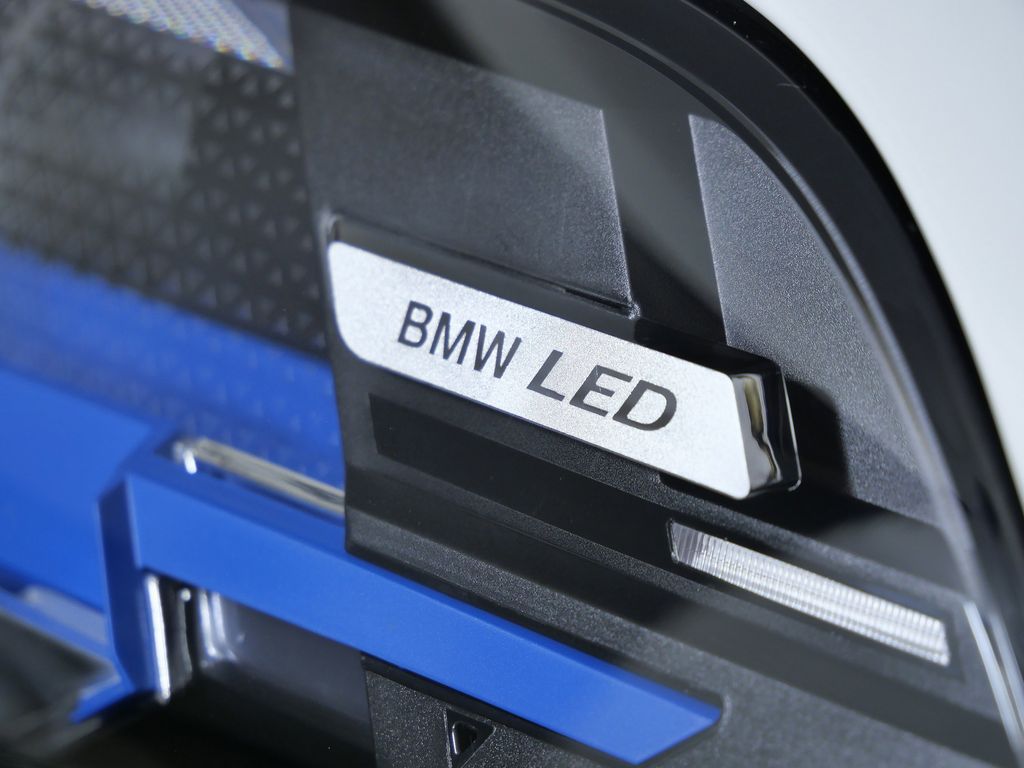 Thumbnail: 2026 BMW X5 - 4