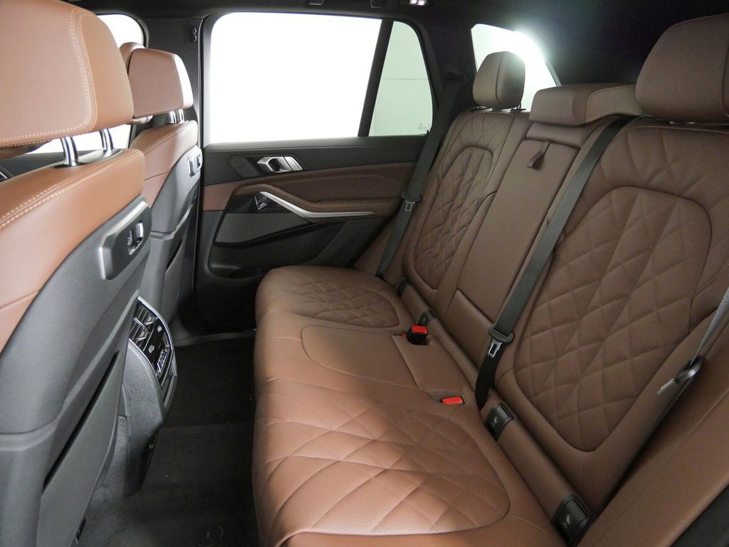 Thumbnail: 2026 BMW X5 - 33